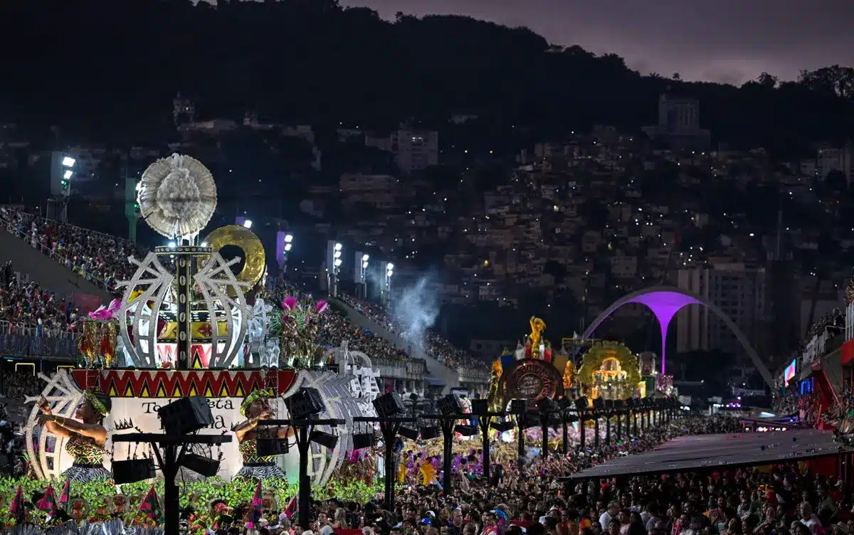Carnival, processão, samba, desfile;