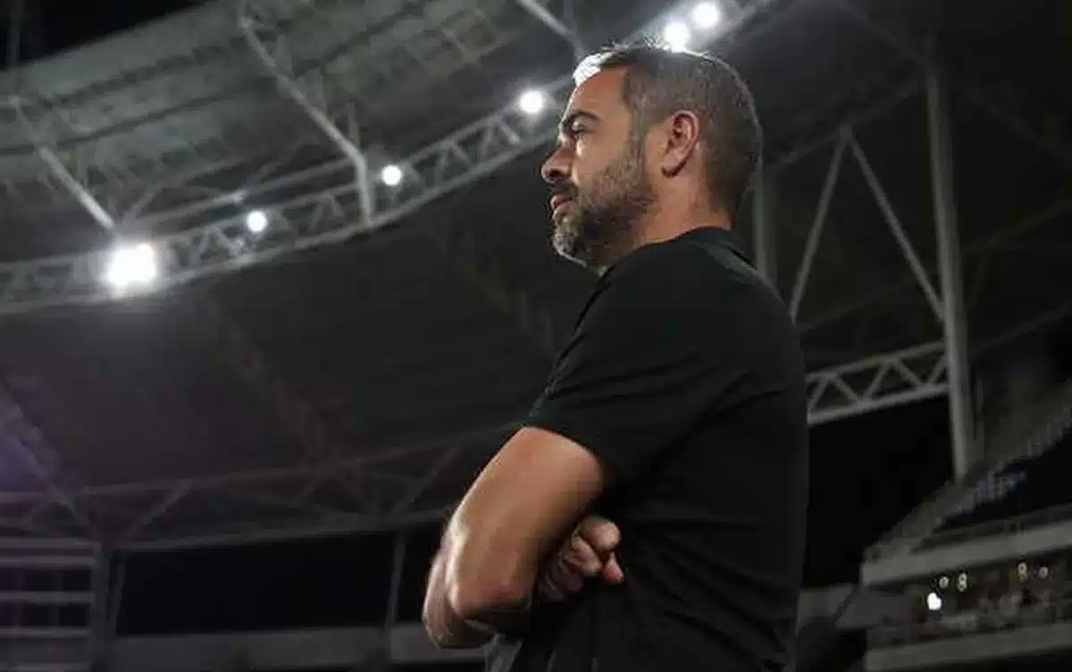 treinador, do Botafogo.