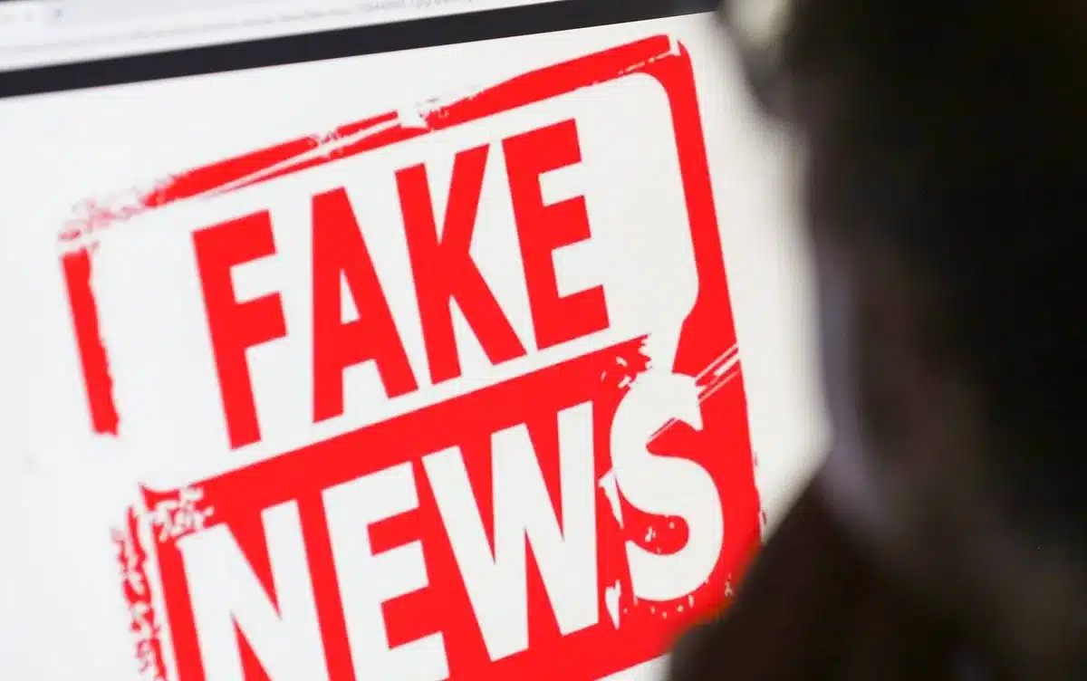 falsas notícias, mentiras, enganos, calunias, propaganda, manipulação, distorções, falácias, dissimulação